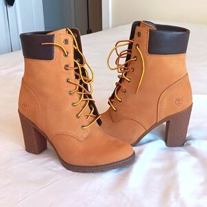 Like New Timberland Heel Boots, Sz 7US